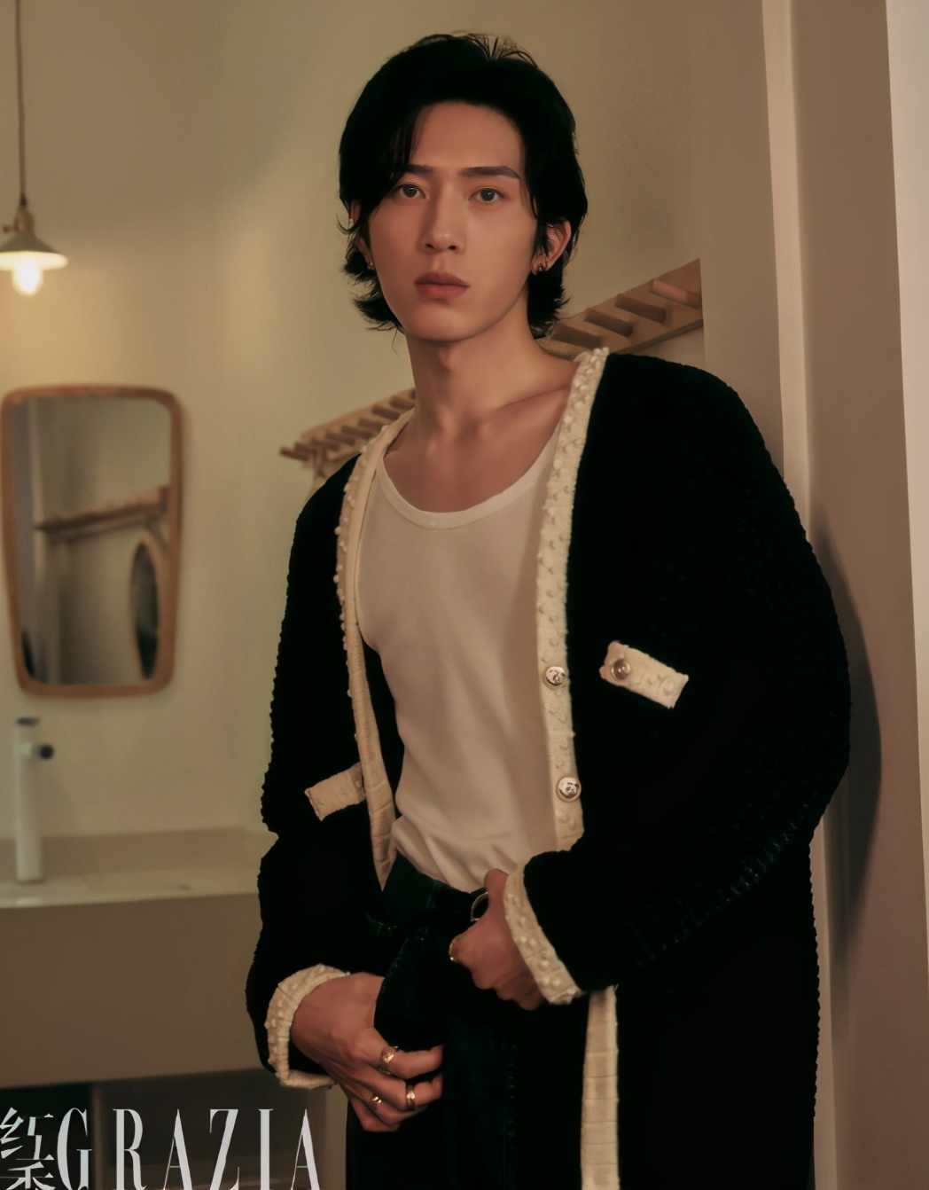 原来男生长发造型也很帅,当井柏然留长发,不输80年代港星