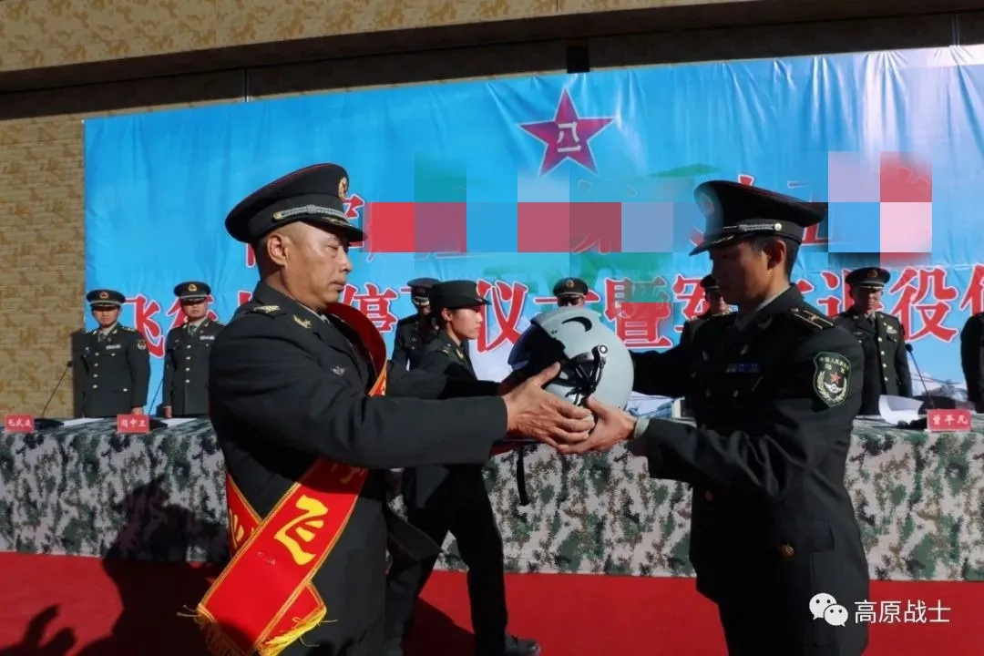 ������ӥ������