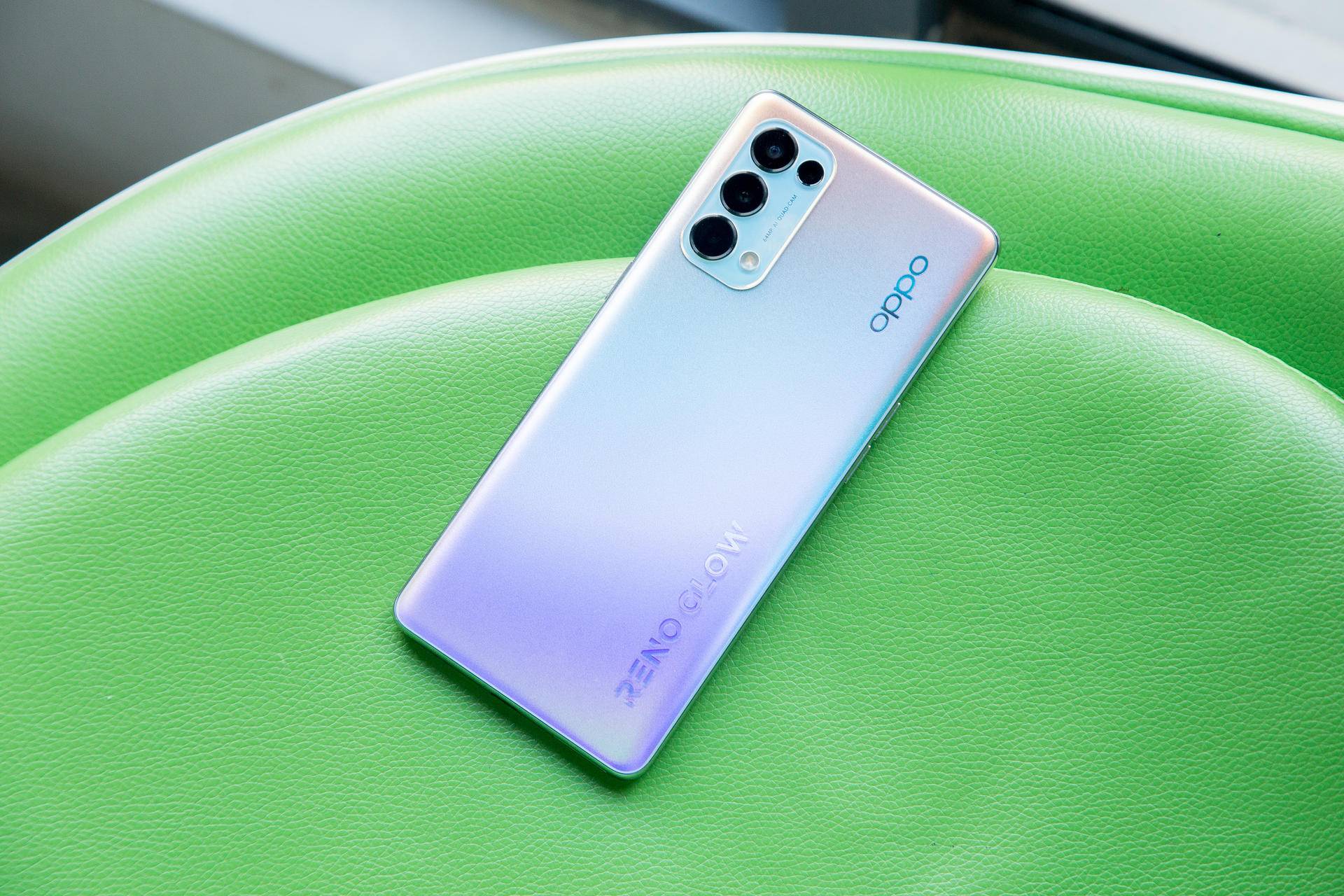 你要什么新年礼物颜值高又实用opporeno5挨夸了