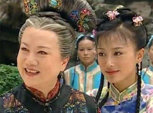 还珠格格紫薇也如知画一样优秀为何皇太后却不喜欢紫薇