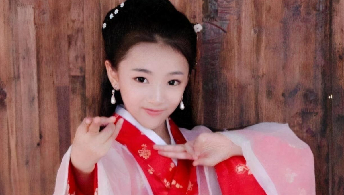 她10岁演"白娘子",演技连赵雅芝都敬佩,今颜值令人意外|陶奕希|赵雅芝