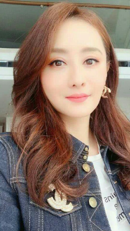 女星陈德容晒出美照,看起来气质真是与众不同