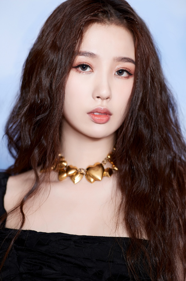 还不懂虞书欣为何一直留长发看她全新短发造型这谁认得出