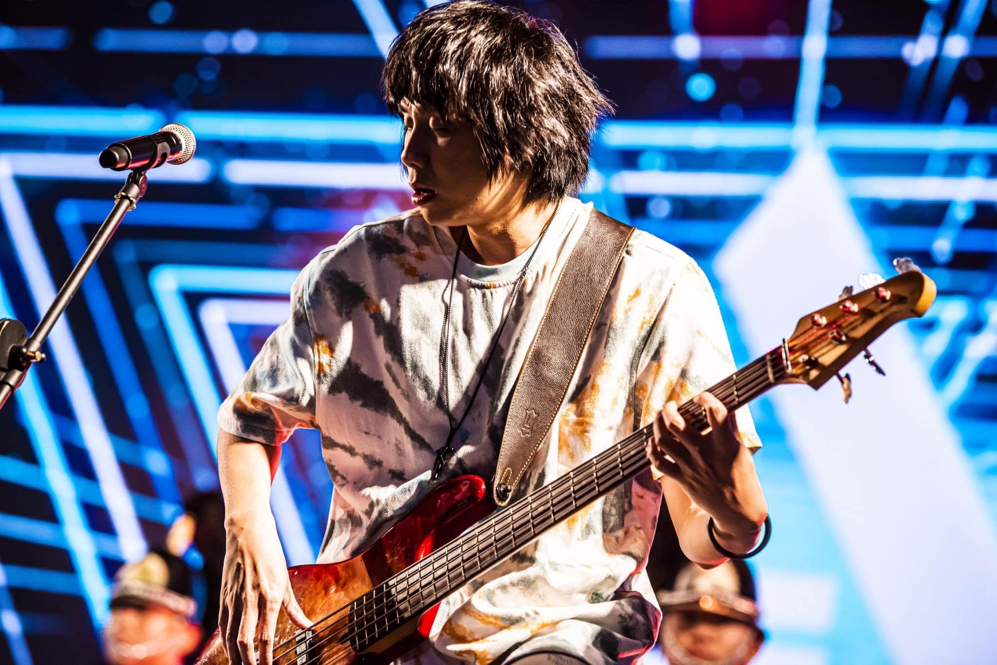 八三夭助阵《新北欢乐耶诞城巨星演唱会》,金曲连唱嗨翻耶诞城!