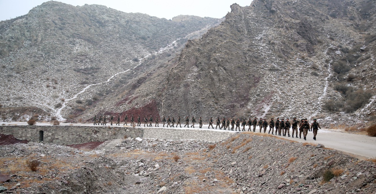 冰天雪地士兵突击 贺兰山下魔鬼训练