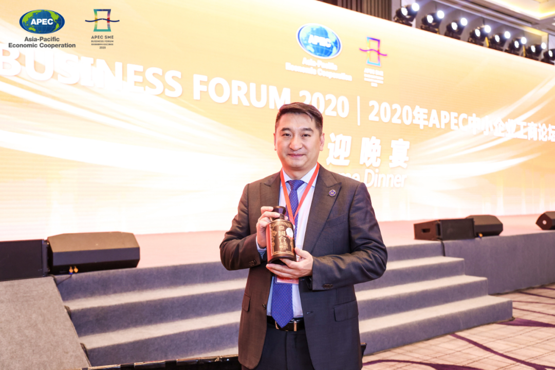 将国台龙耀年份酒带上apec李士祎要为酱酒再添一把火