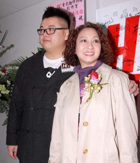 "包租婆"说她年轻时是校花,本以为开玩笑,看到18岁照片信了|元秋|校花