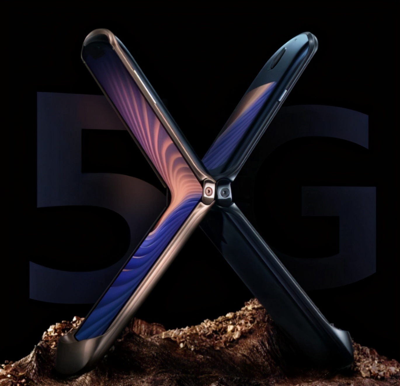 摩托罗拉刀锋5g手机两块屏幕可以联动,比如在接打视频电话时,使用副屏