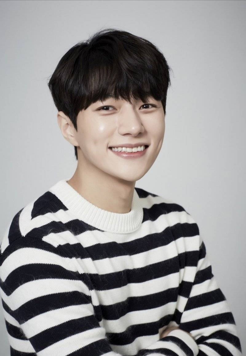 二代男神颜金明洙,美貌实力全都有,新剧能否成为翻身机会?