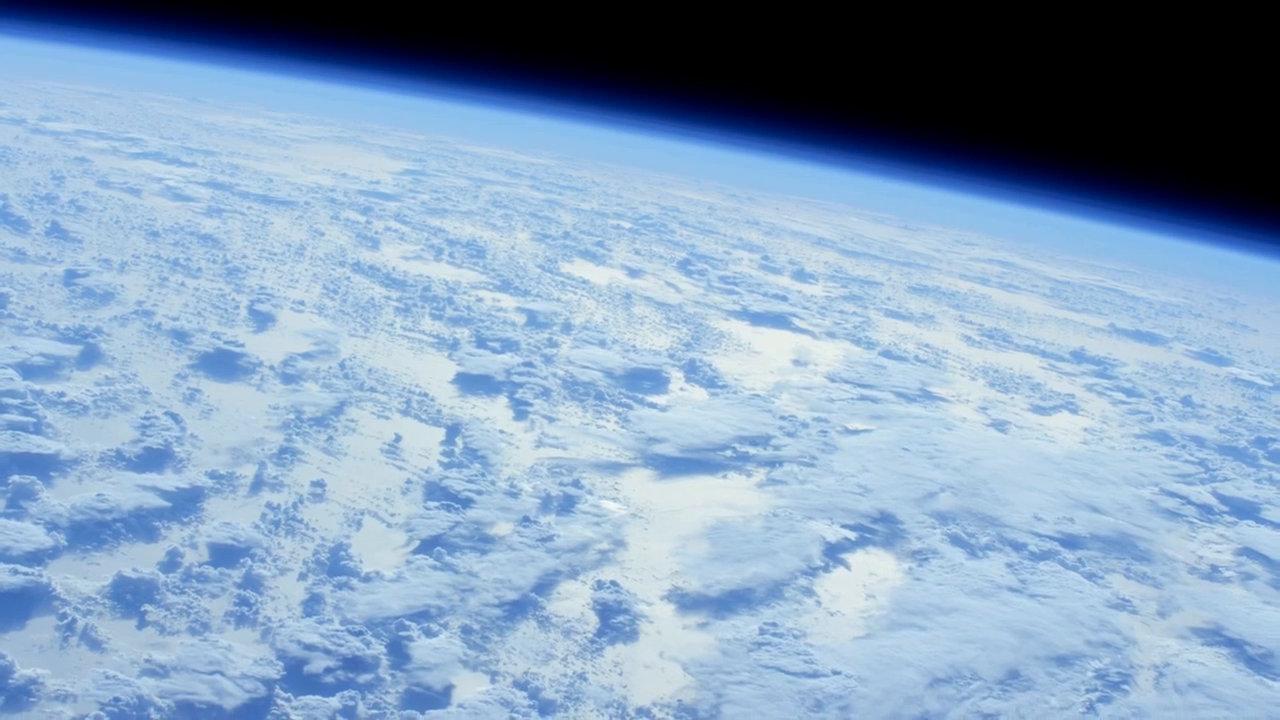 非常的好看,这里就是宇航员每时每刻看见的地球云朵