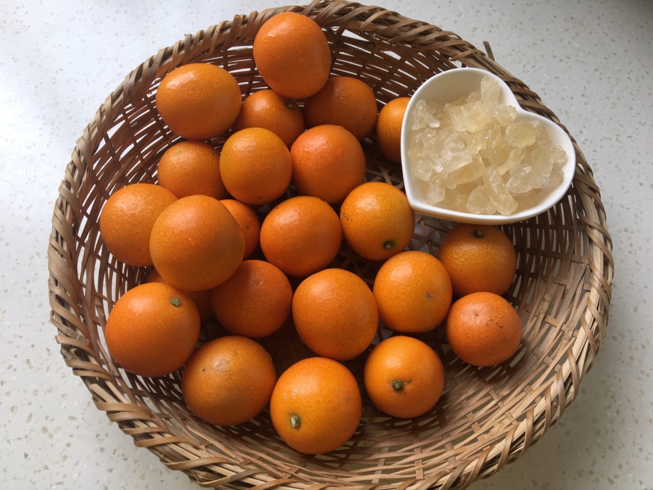 冰糖熬蜜桔的方法是什么(冰糖密桔做法)