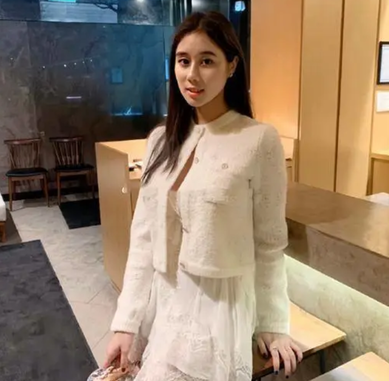 赌王小女儿和父亲相差78岁,如今麻省理工毕业后将攻读清华硕士|麻省理