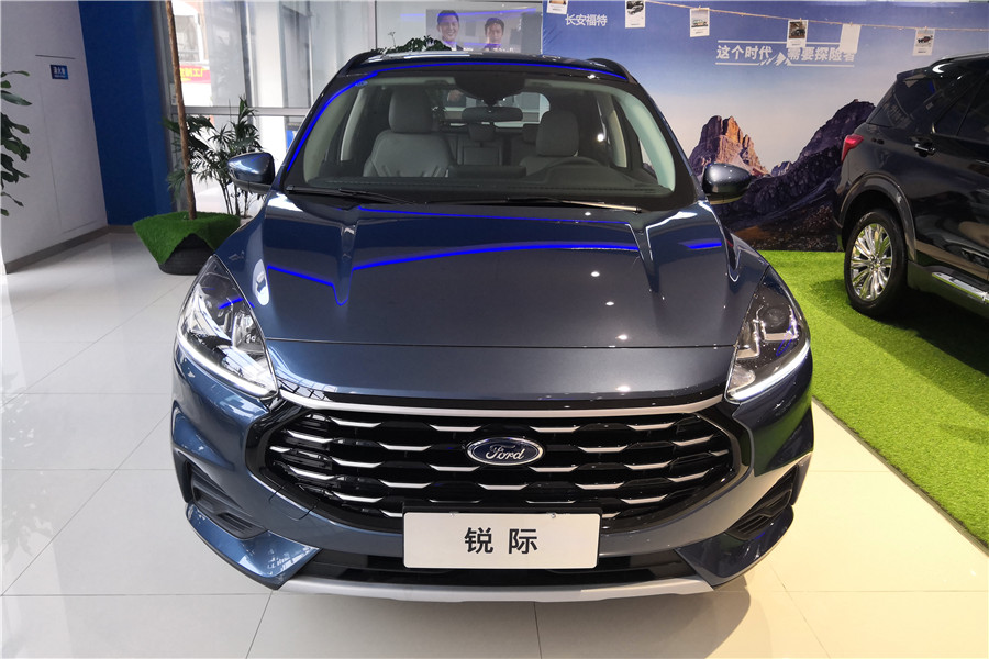 裸车15万出头,配2.0t 8at,到店实拍最低配的福特锐际