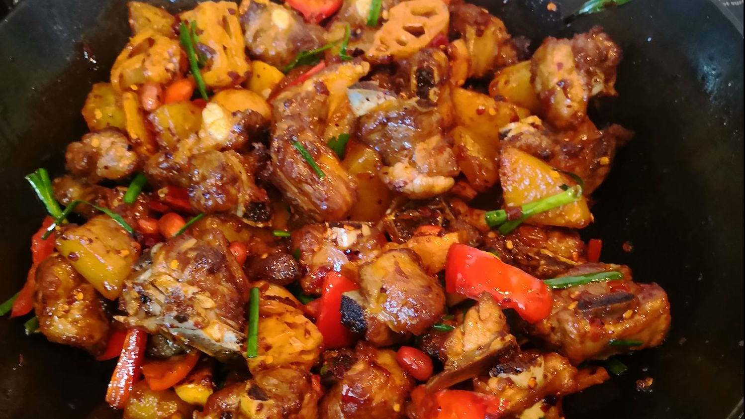 大厨教你香辣干锅排骨做法,鲜香麻辣,香辣下饭,一学就会