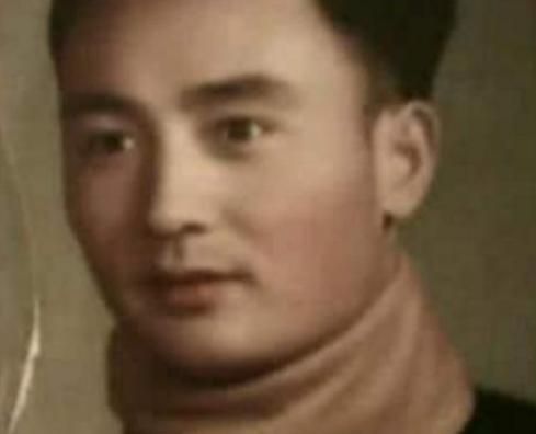 看到"济公"游本昌年轻照,才知啥叫校草