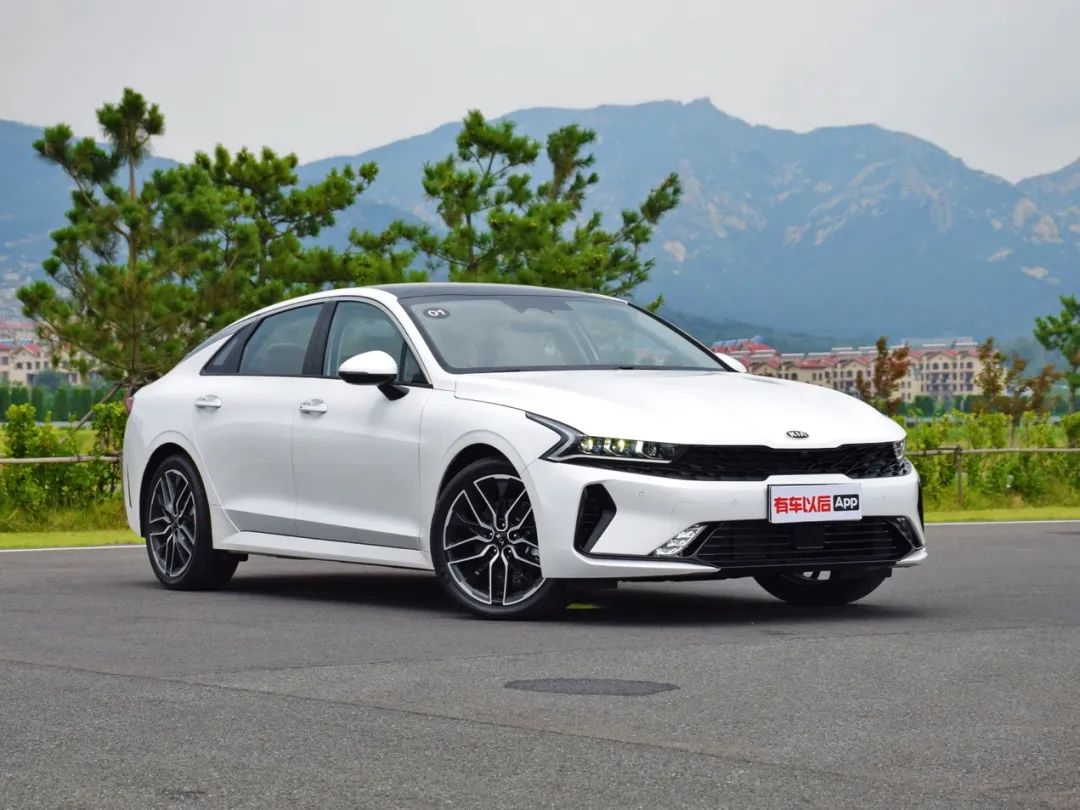 17.78万起,科技配置提升,起亚k5凯酷新增车型上市