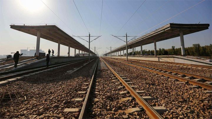 伊朗帮助阿富汗修通铁路,与美国高下立判