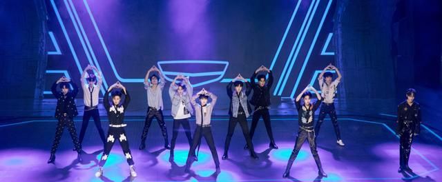 小学生作文写R1SE火了:“少年无愧”被打红线,老师一句话回怼休闲区蓝鸢梦想 - Www.slyday.coM 小学生作文写R1SE火了:“少年无愧”被打红线,老师一句话回怼休闲区蓝鸢梦想 - Www.slyday.coM