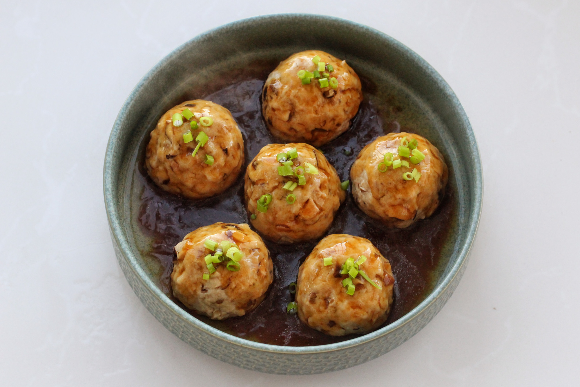 肉丸子不用油炸蒸一蒸就上桌香嫩好吃营养不流失老少皆宜