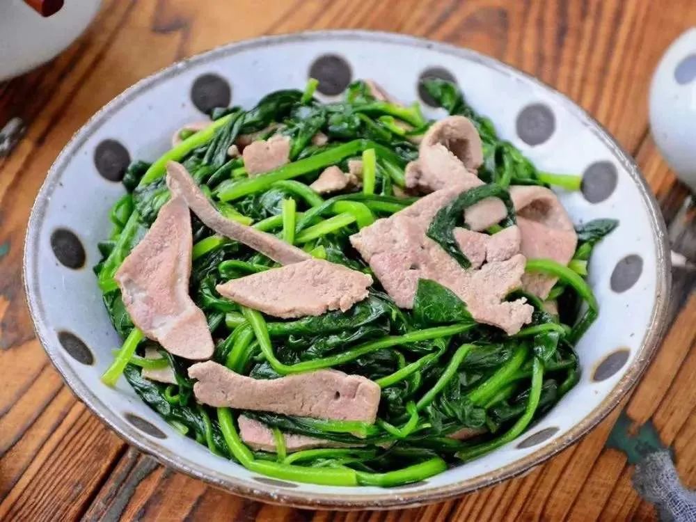 菠菜炒猪肝