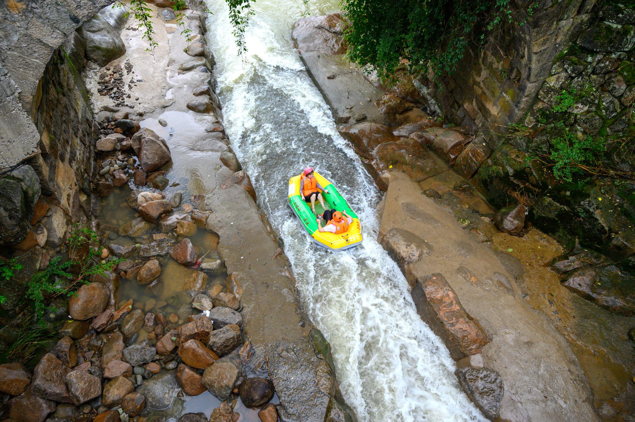 浙江刺激的漂流,长10公里漂流至少90分钟,堪称"华东第一漂"