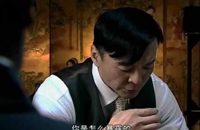 他是《装台》里的医生,《潜伏》中的李海丰,拍戏多年戏红人不红