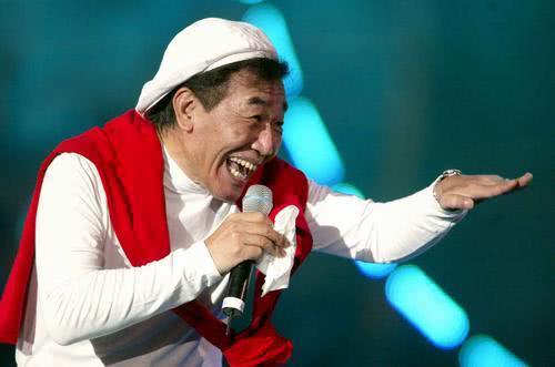 因此也是被网友们称之为"急智歌王",并且张帝不光"急智"唱歌,他也是有