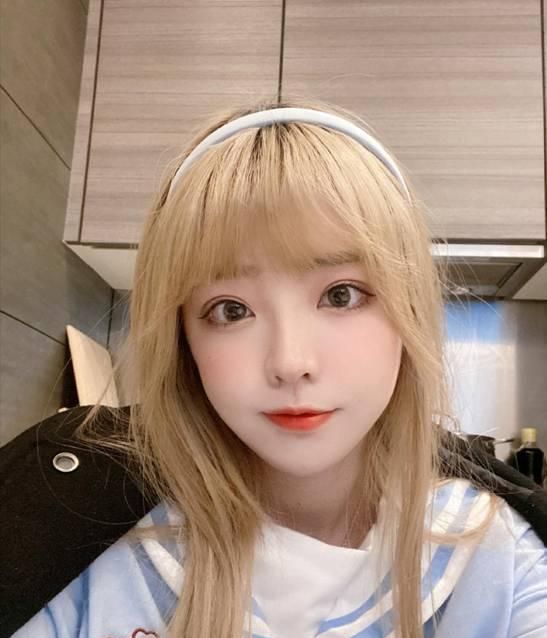 总裁小娇妻郝一点被冒充粉丝已有几十万吓得赶紧小号澄清