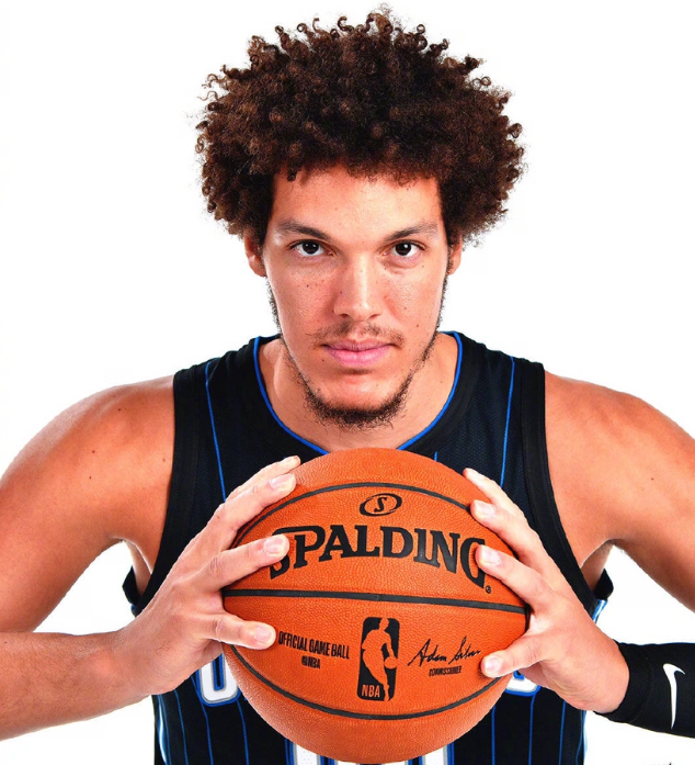 新赛季定妆照:戈登大变样,威少很欢乐,博班搞怪