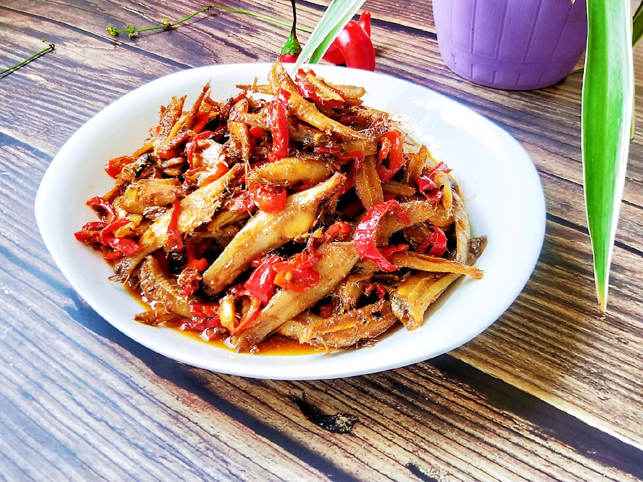 在家自制香辣小鱼干,营养美味,香辣过瘾,一口一个超下饭