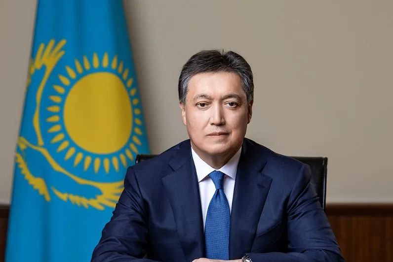 1991年12月16日,哈萨克斯坦议会通过了《哈萨克国家独立法案》.