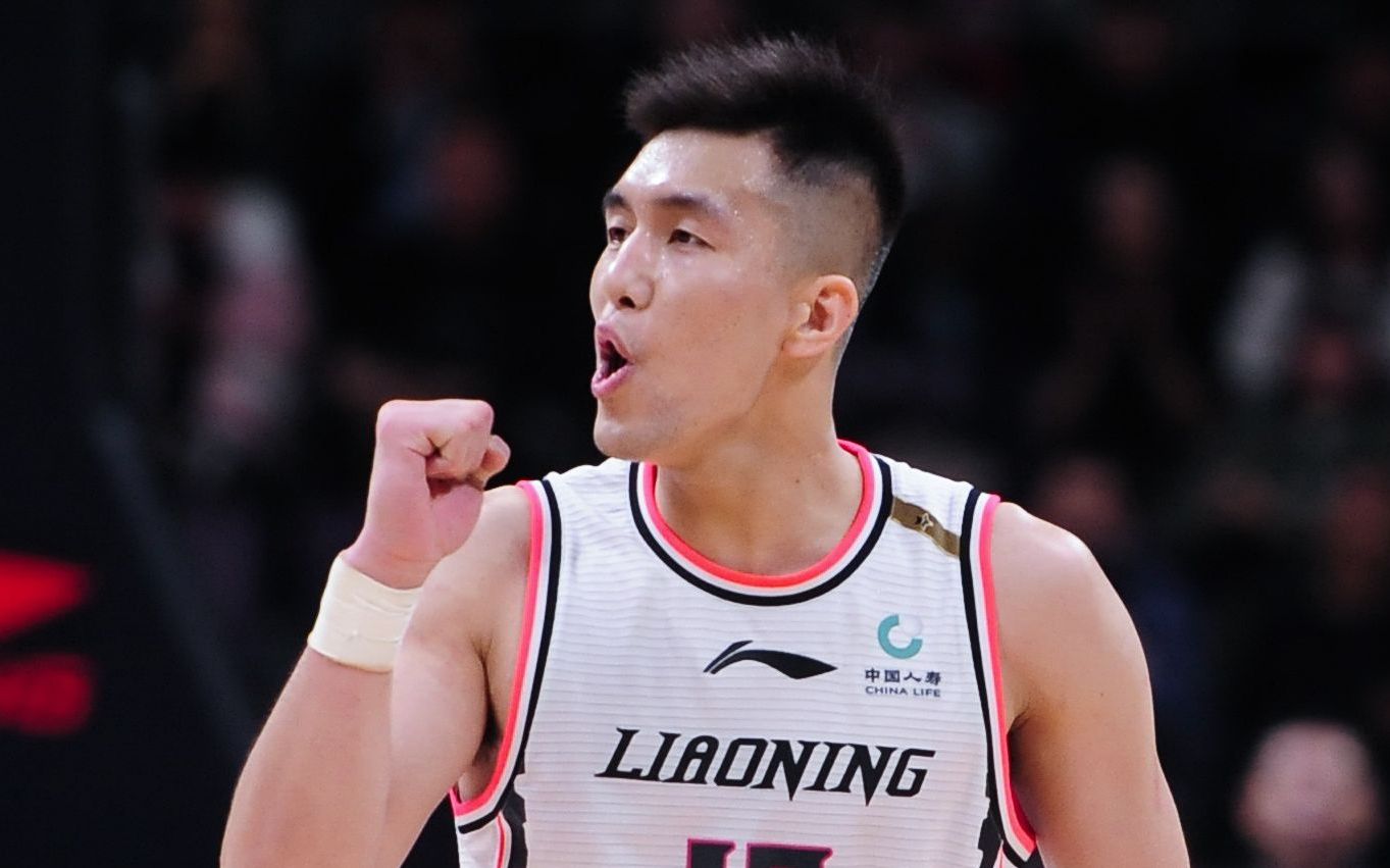 郭艾伦生涯总得分来到6732分,升至cba历史得分榜第19位.资料图片