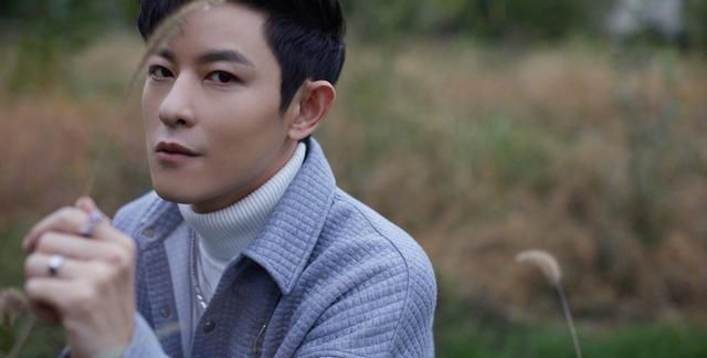 敖犬自曝与黑涩会美眉恋爱,被老板威胁封杀,棒棒堂假哭瞒天过海