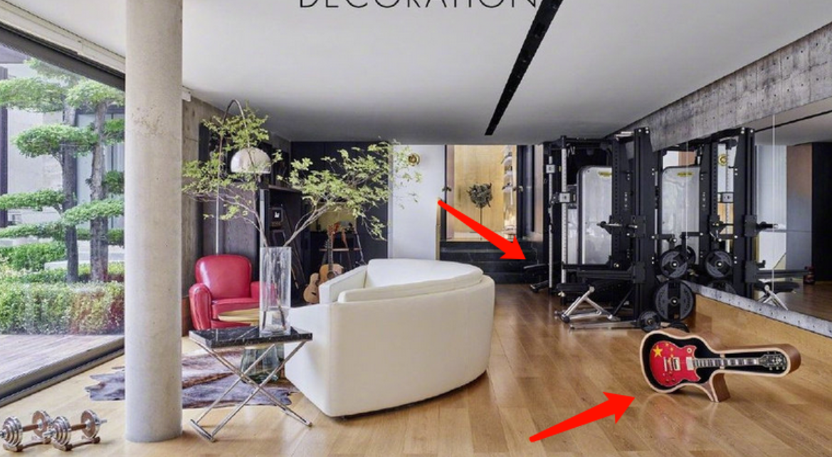 晒晒歌手杨坤住的豪宅,家里自带演奏厅,平时在家自己开演唱会?