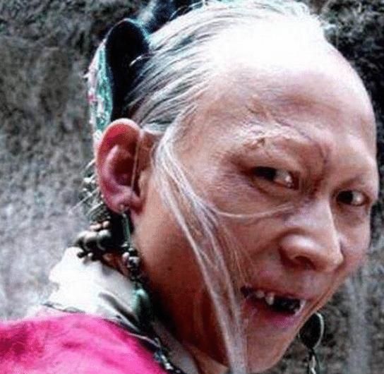 "裘千尺"的女儿竟然这么美?原来丑演员的基因也能逆袭