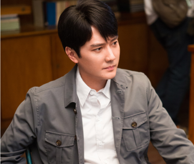 他也是演绎了具有创新和拼搏精神的创业者,同时还拥有敏锐眼光的邝铭