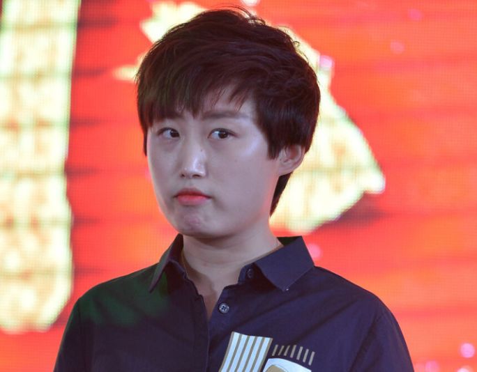 45岁钟爱紫砂壶孔令辉当年跟郭跃间的矛盾如今已风轻云淡