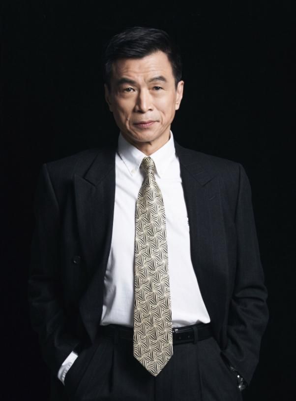 66岁影帝被骗去试戏,看到剧本才知道是演太监,却意外成就经典