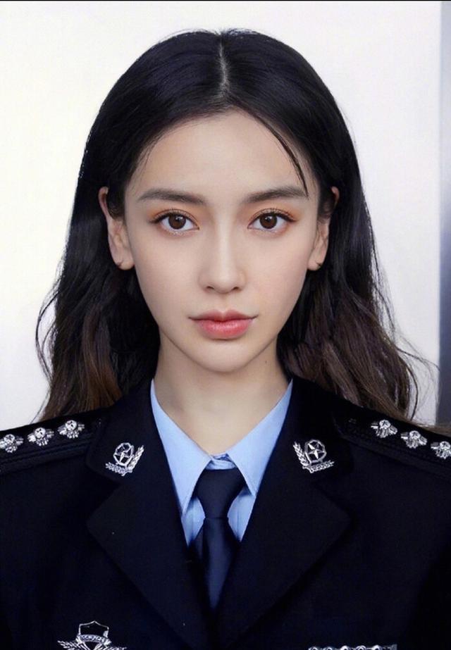 警察女生标准发型图片