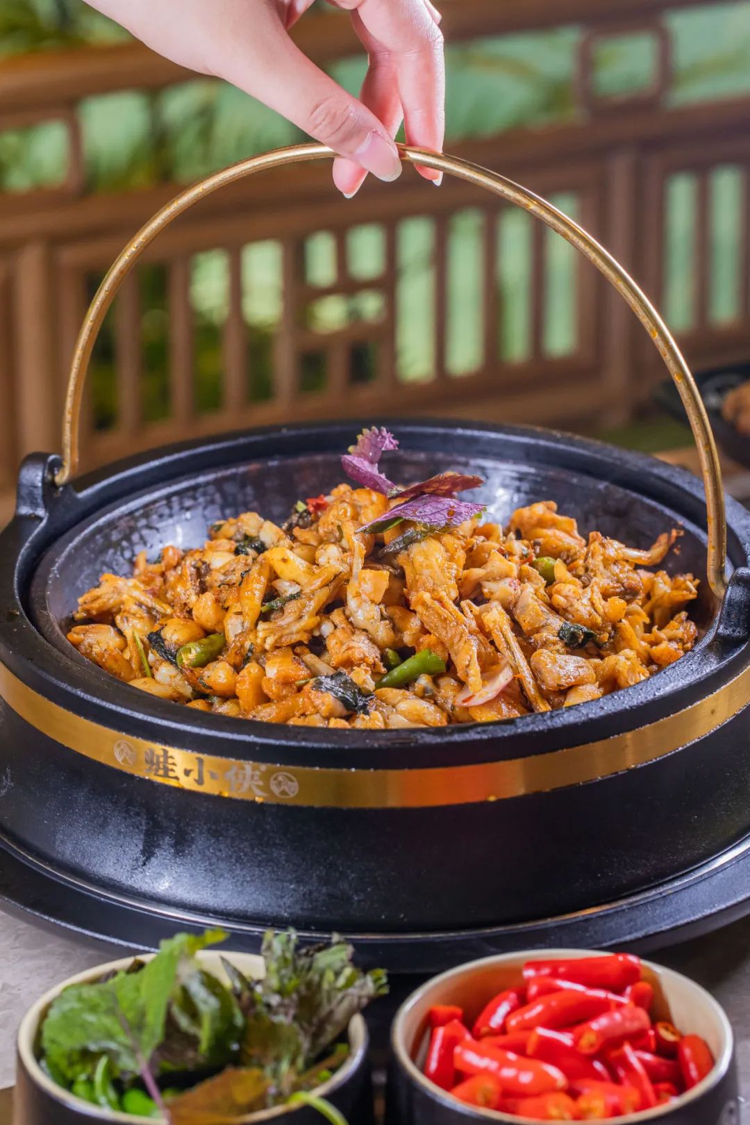 进击的蛙小侠：以“文创+餐饮”突围，明年计划开100+店__财经头条