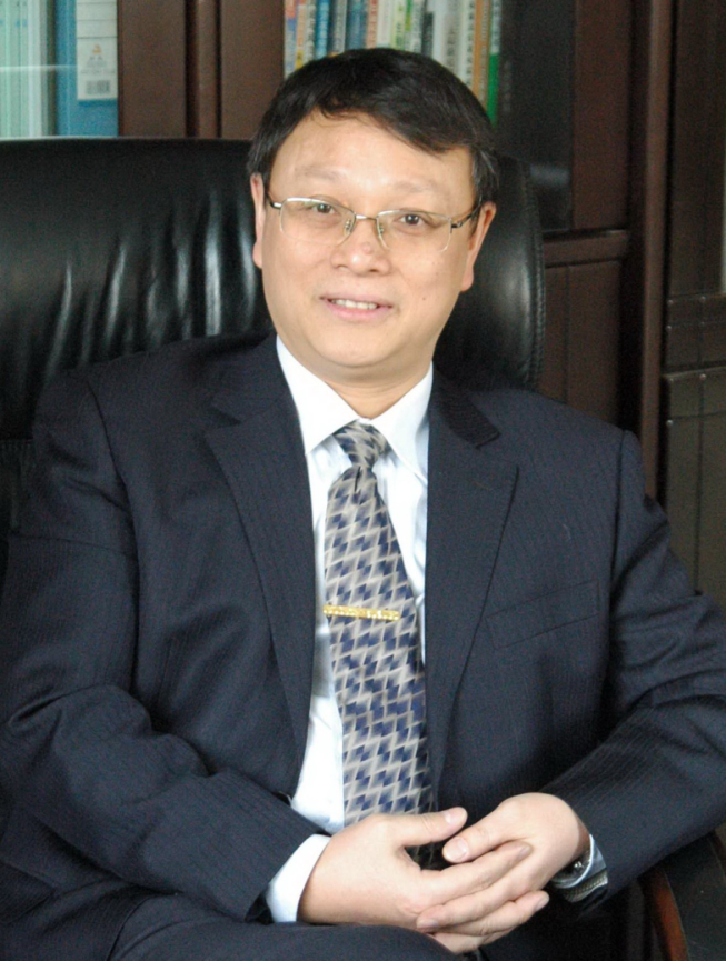 郭 烈 锦研究领域为能源材料化学,纳米材料与高能电池以及氢能,太阳能