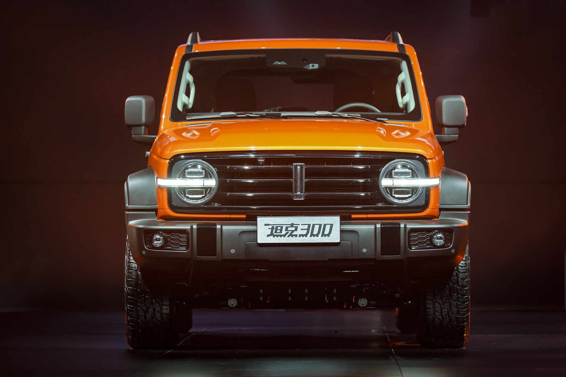 开创时尚越野新风尚 wey坦克300上市售17.58万元起