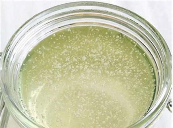 蜂蜜冻住了能自然解冻吗?蜂蜜解冻好还是不结冻好?