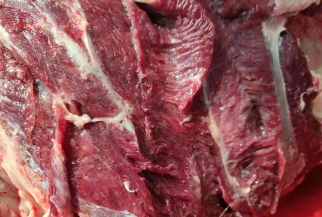 马肉充当牛肉卖,30年的老厨师告诉你,记住这几招,再也不怕坑