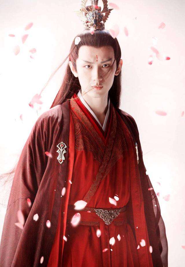 都是《琉璃》出身,成毅晋升当红流量,袁冰妍却得看公司眼色