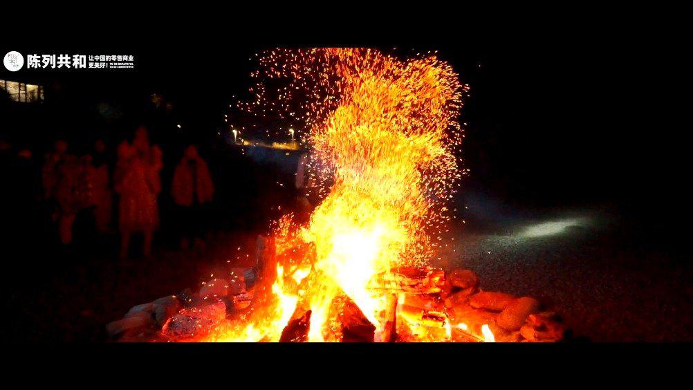 00:00 00:16 00:16 为您推荐: 西藏秘密:扎西劝降吉塘活佛,战火弥漫的