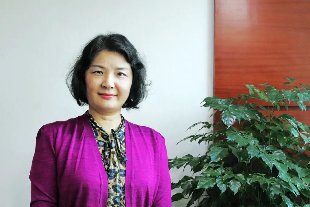 人大代表金燕改革和创新永不停止深圳的未来值得期待