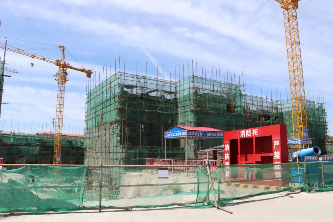 被责令停工的华油隶都项目。中房报记者 崔军民/摄