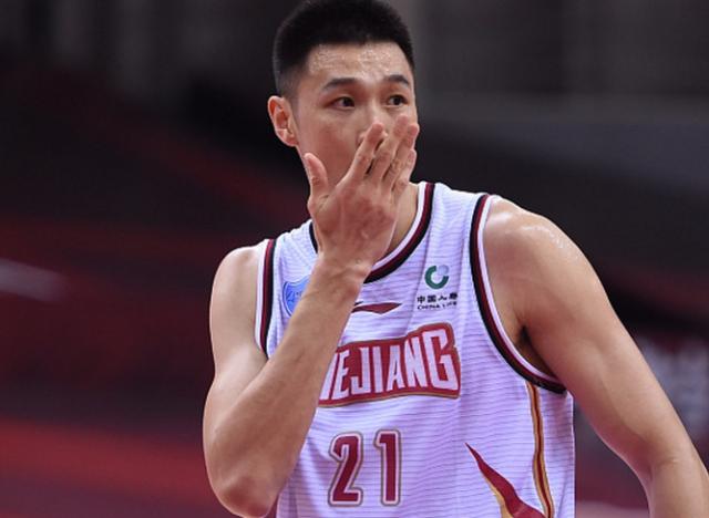 突发!朱旭航遭哈德森踢裆,痛苦倒地被抬出浙江两人遭袭太扎心