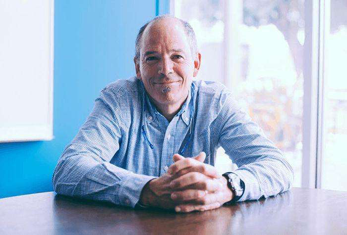 对话Netflix首任CEO：这是罅隙中崛起的秘径